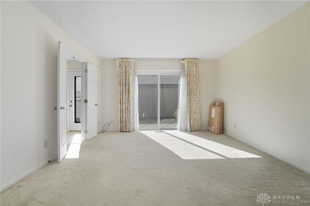 6046 N Quinella Way, Dayton, OH 45459