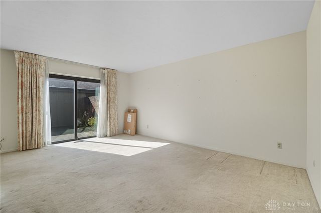 6046 N Quinella Way, Dayton, OH 45459