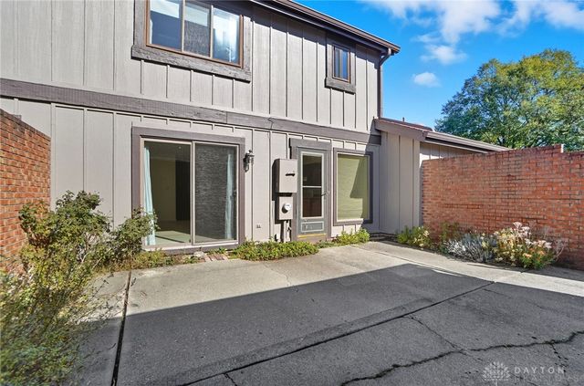 6046 N Quinella Way, Dayton, OH 45459