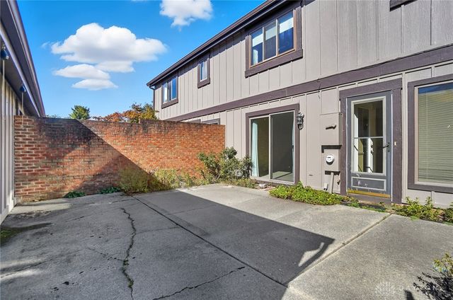 6046 N Quinella Way, Dayton, OH 45459