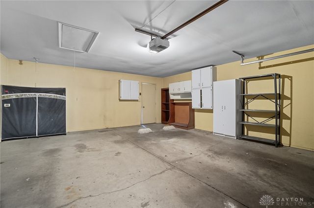 6046 N Quinella Way, Dayton, OH 45459