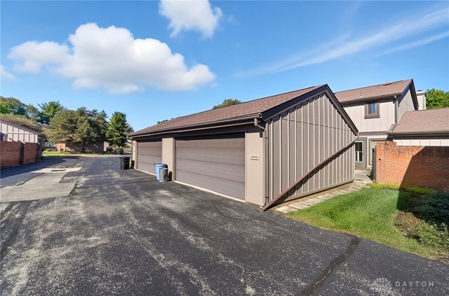 6046 N Quinella Way, Dayton, OH 45459