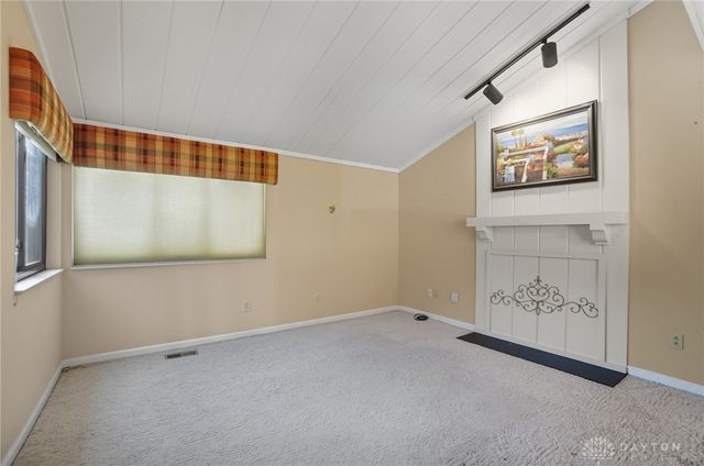 6046 N Quinella Way, Dayton, OH 45459