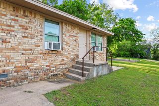 701 W Hull Street 101-2, Denison, TX 75020