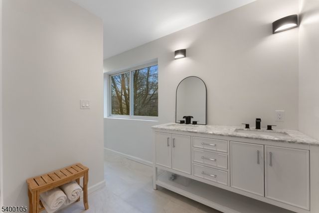 11 Furnace Rd, Chester Twp., NJ 07930