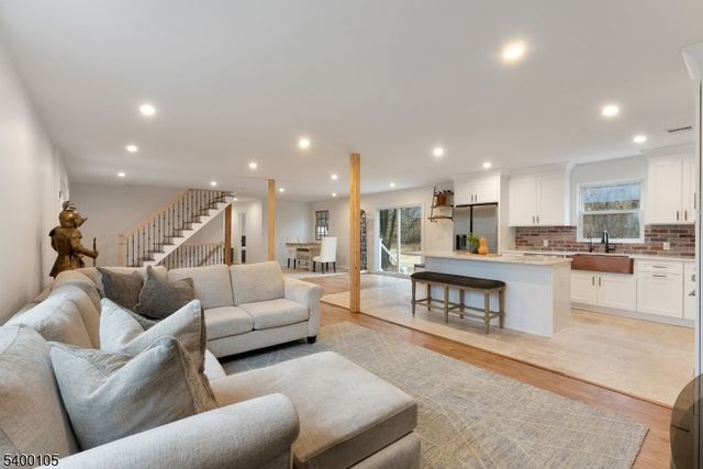 11 Furnace Rd, Chester Twp., NJ 07930