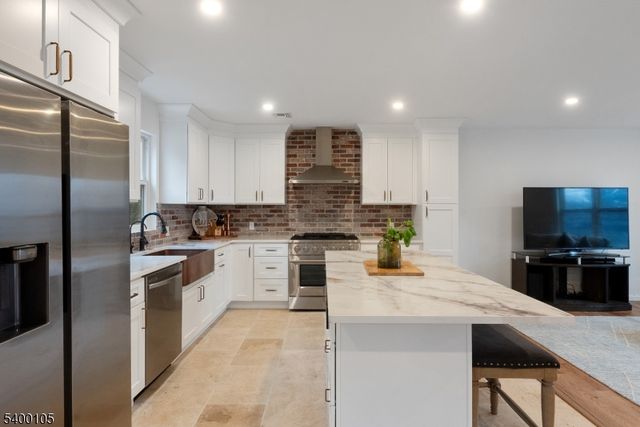 11 Furnace Rd, Chester Twp., NJ 07930