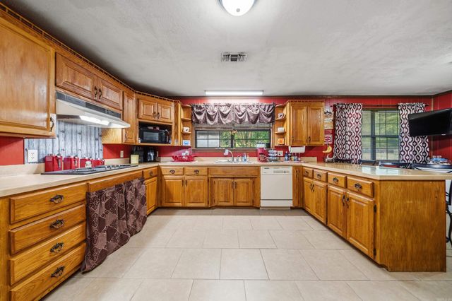 7969 Ridge Road, Malvern, AR 72104
