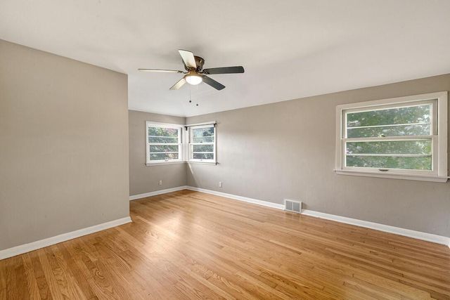 7414 N Crossway ROAD, Fox Point, WI 53217