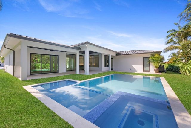 715 Mission Hill Road, Boynton Beach, FL 33435