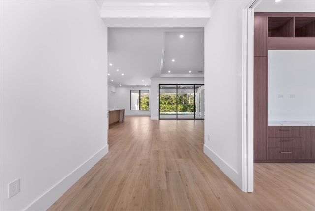 715 Mission Hill Road, Boynton Beach, FL 33435