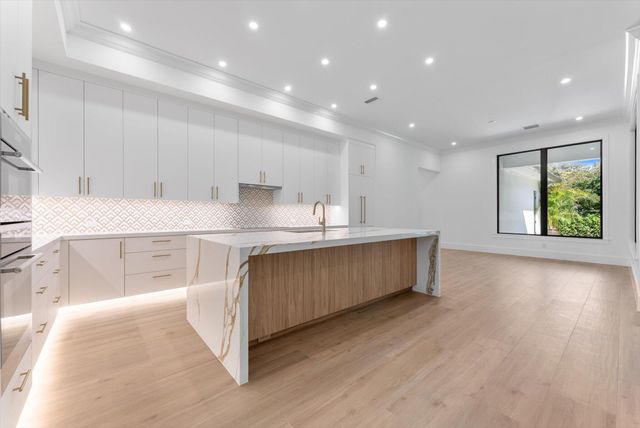 715 Mission Hill Road, Boynton Beach, FL 33435