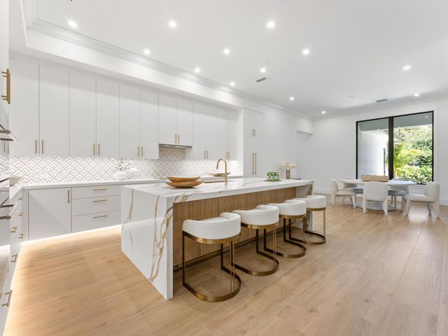 715 Mission Hill Road, Boynton Beach, FL 33435