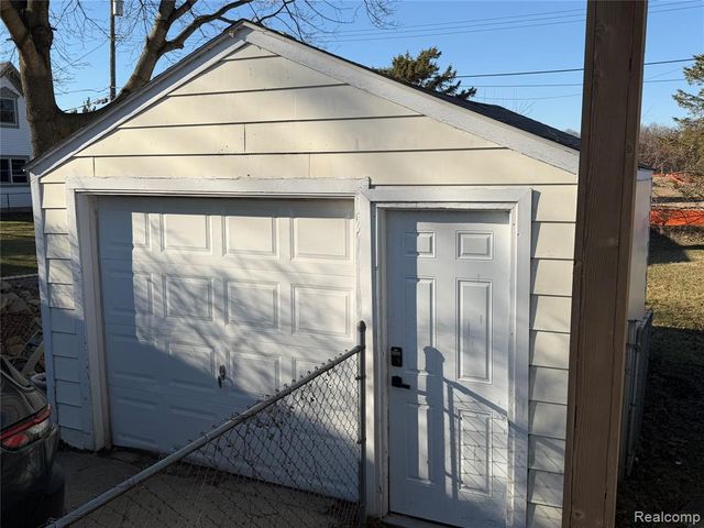 1018 State Street, Brighton, MI 48116