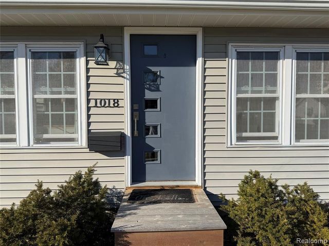 1018 State Street, Brighton, MI 48116