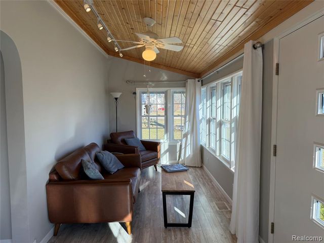 1018 State Street, Brighton, MI 48116