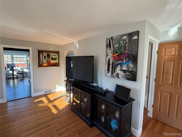 1018 State Street, Brighton, MI 48116