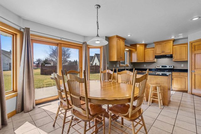 2251 HOPF LANE, De Pere, WI 54115
