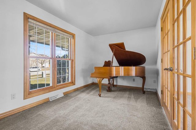 2251 HOPF LANE, De Pere, WI 54115