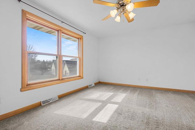 2251 HOPF LANE, De Pere, WI 54115