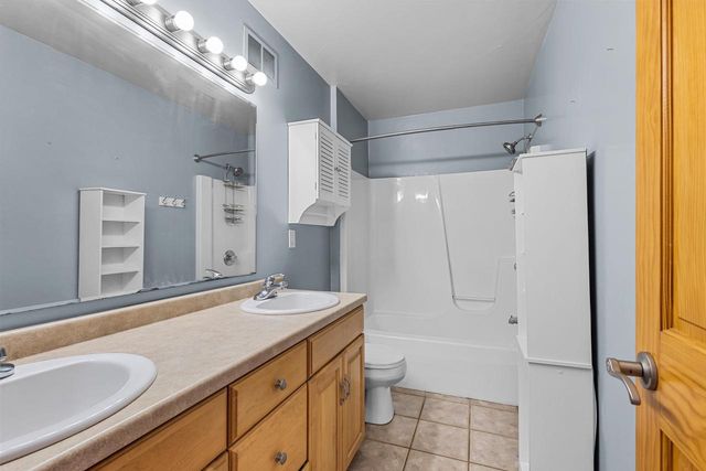 2251 HOPF LANE, De Pere, WI 54115