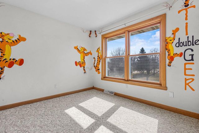 2251 HOPF LANE, De Pere, WI 54115