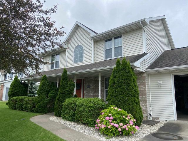 2251 HOPF LANE, De Pere, WI 54115