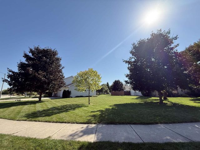 2251 HOPF LANE, De Pere, WI 54115