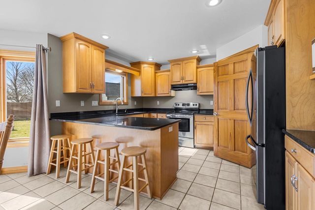 2251 HOPF LANE, De Pere, WI 54115