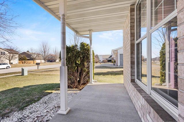 2251 HOPF LANE, De Pere, WI 54115