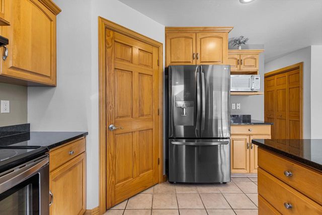 2251 HOPF LANE, De Pere, WI 54115