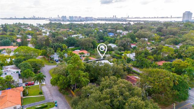 8910 NE 9th Ct, Miami, FL 33138