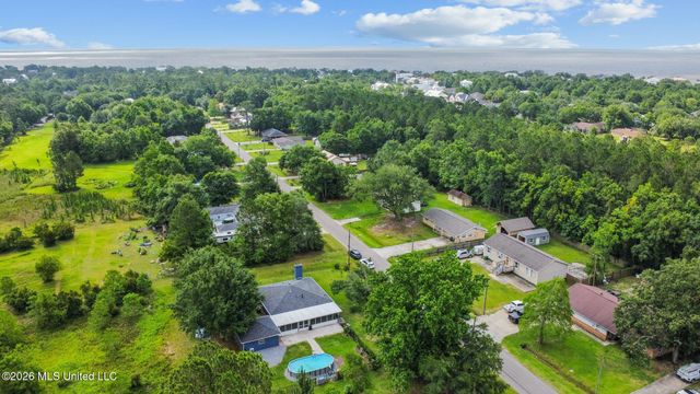 27 Chantilly Terrace, Bay Saint Louis, MS 39520