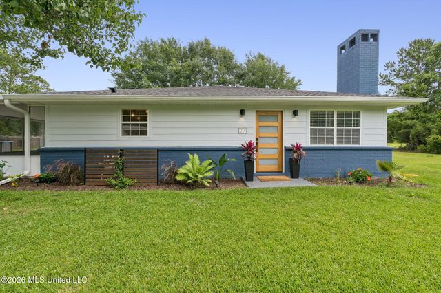27 Chantilly Terrace, Bay Saint Louis, MS 39520