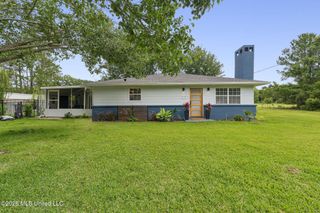 27 Chantilly Terrace, Bay Saint Louis, MS 39520