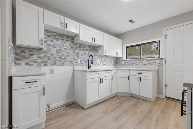 27182 Oriole Avenue, Euclid, OH 44132