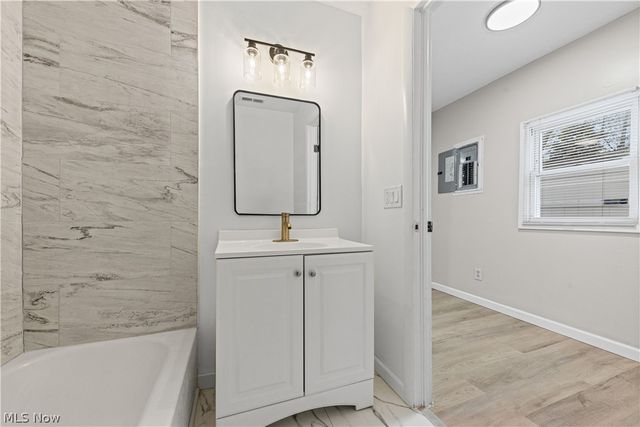 27182 Oriole Avenue, Euclid, OH 44132