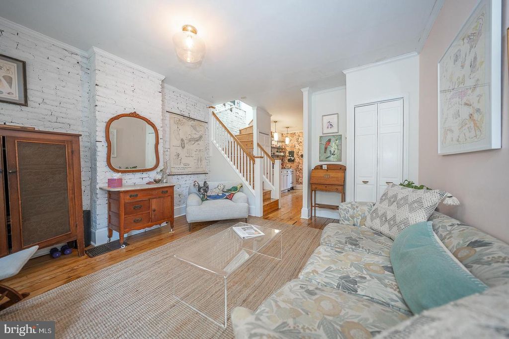 1153 S CLARION ST, Philadelphia, PA 19147