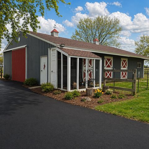 10506 Arabian Trail, Woodstock, IL 60098