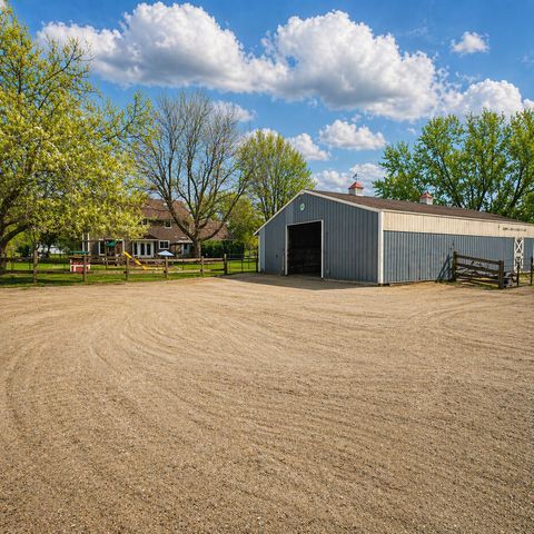 10506 Arabian Trail, Woodstock, IL 60098