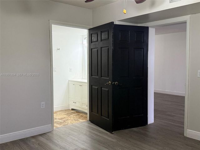 1705 Whitehall Dr 102, Davie, FL 33324