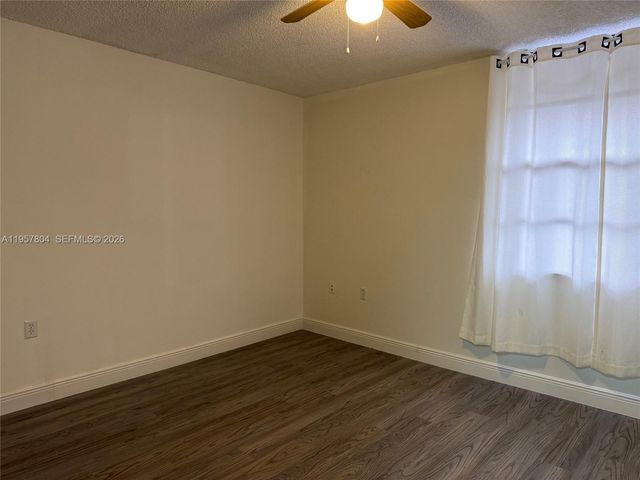 1705 Whitehall Dr 102, Davie, FL 33324