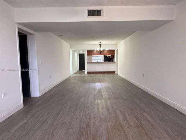 1705 Whitehall Dr 102, Davie, FL 33324