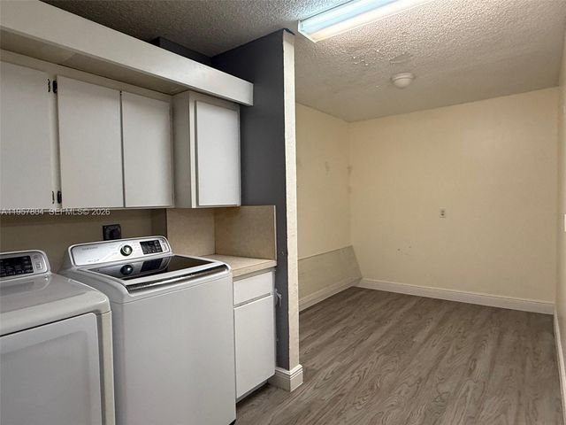 1705 Whitehall Dr 102, Davie, FL 33324