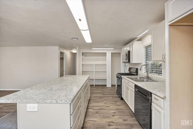 605 46th Street, Bakersfield, CA 93301