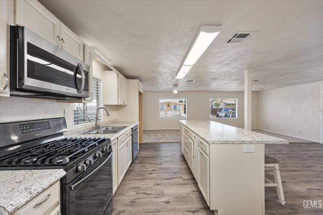 605 46th Street, Bakersfield, CA 93301