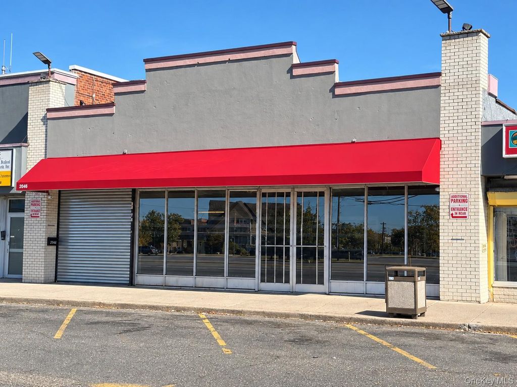 2046 Lakeville Road, New Hyde Park, NY 11040 — exterior