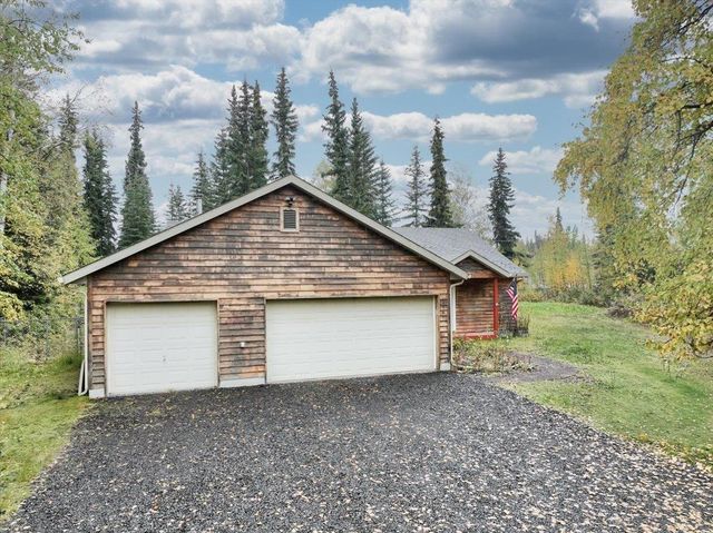 2967 DOUGHCHEE AVENUE, North Pole, AK 99705
