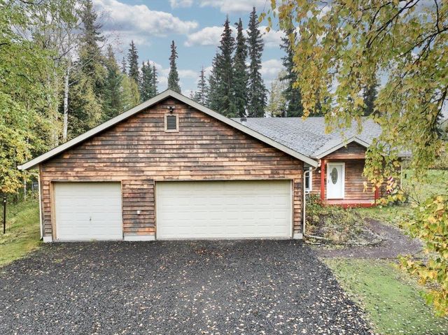 2967 DOUGHCHEE AVENUE, North Pole, AK 99705