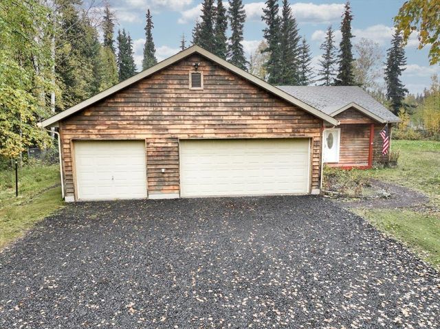 2967 DOUGHCHEE AVENUE, North Pole, AK 99705